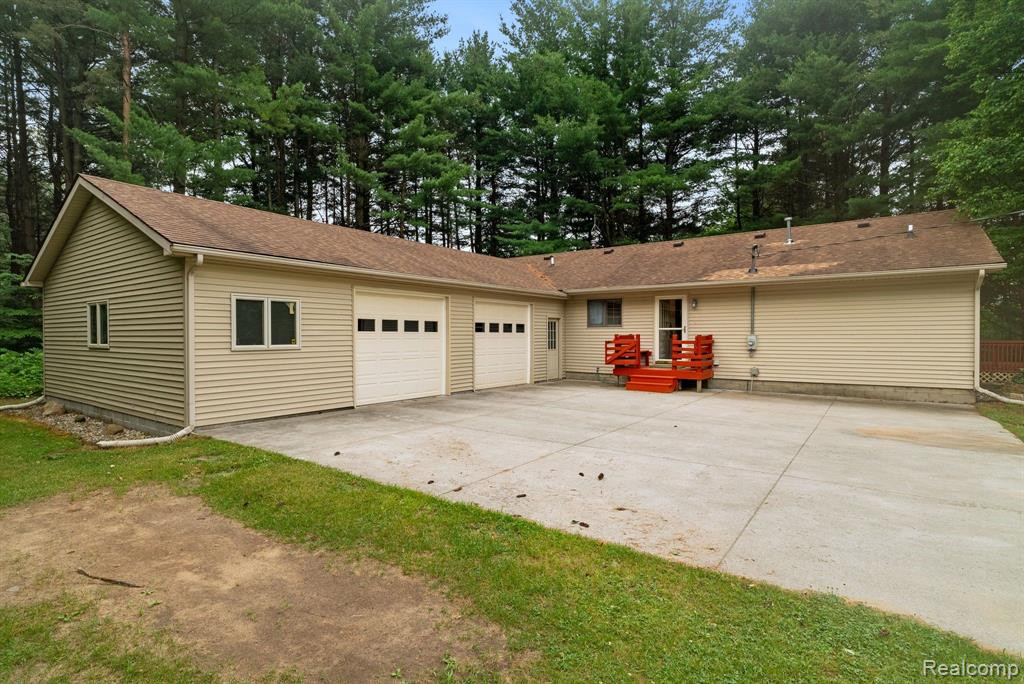 7616 CRIBBINS Road, MI 48032 — Photo 9