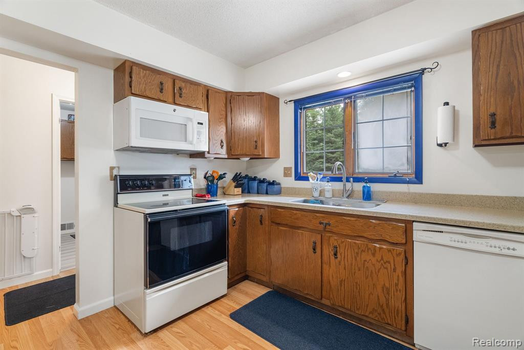 7616 CRIBBINS Road, MI 48032 — Photo 13