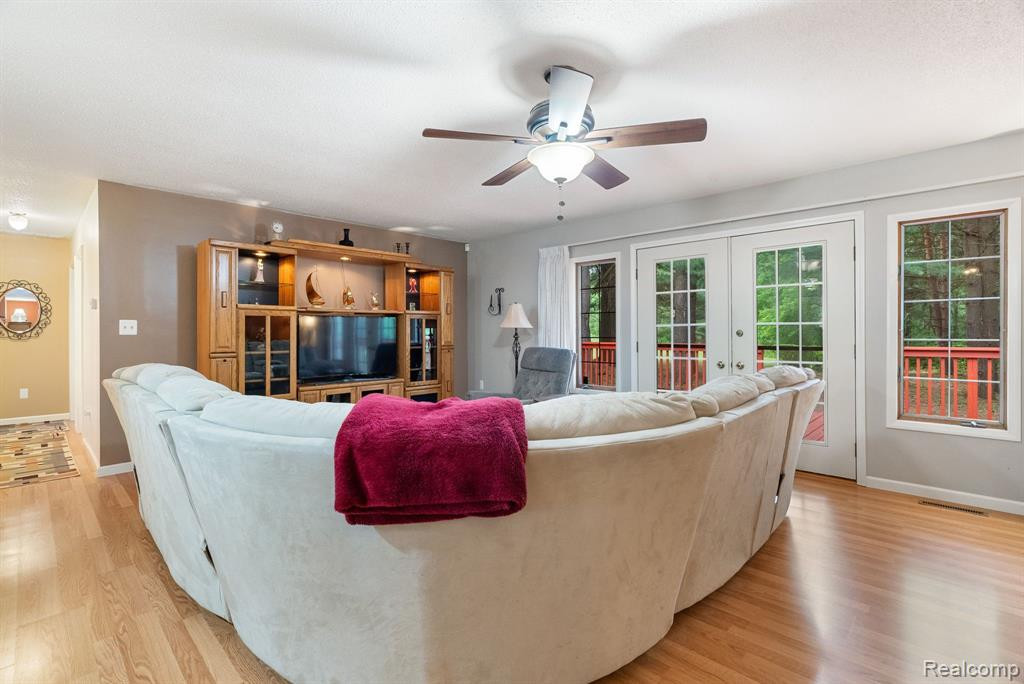 7616 CRIBBINS Road, MI 48032 — Photo 17