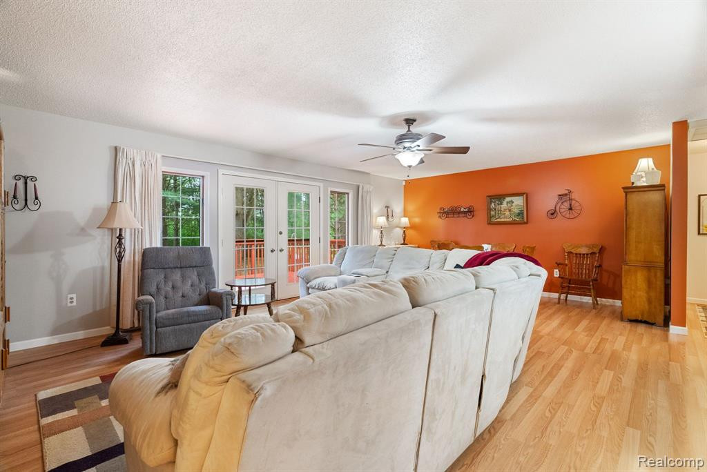 7616 CRIBBINS Road, MI 48032 — Photo 18