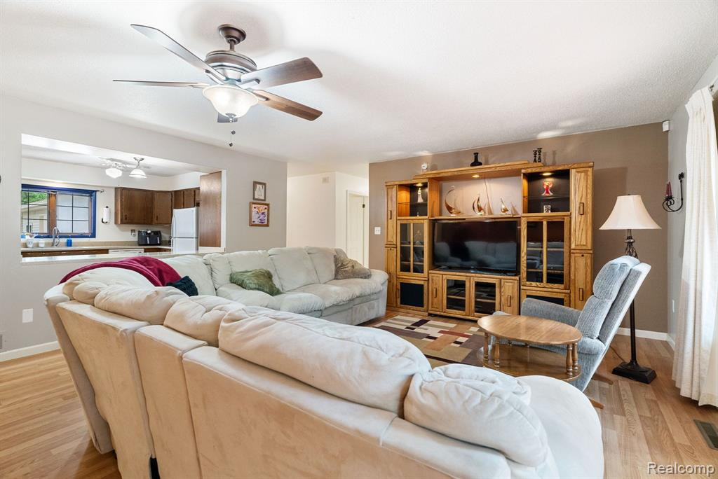 7616 CRIBBINS Road, MI 48032 — Photo 19