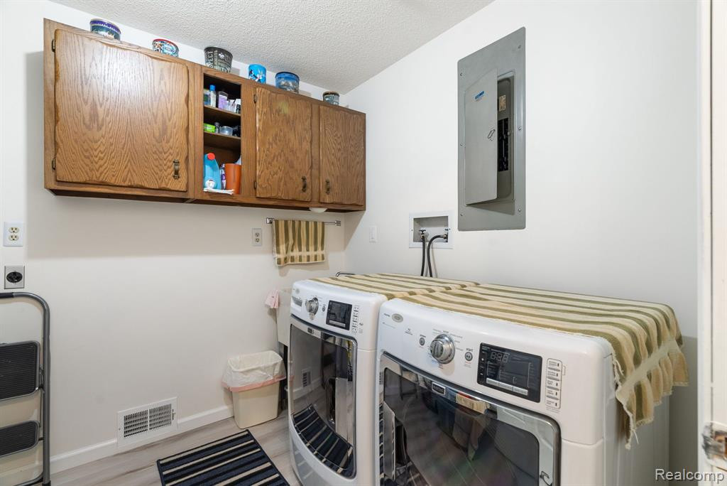 7616 CRIBBINS Road, MI 48032 — Photo 40