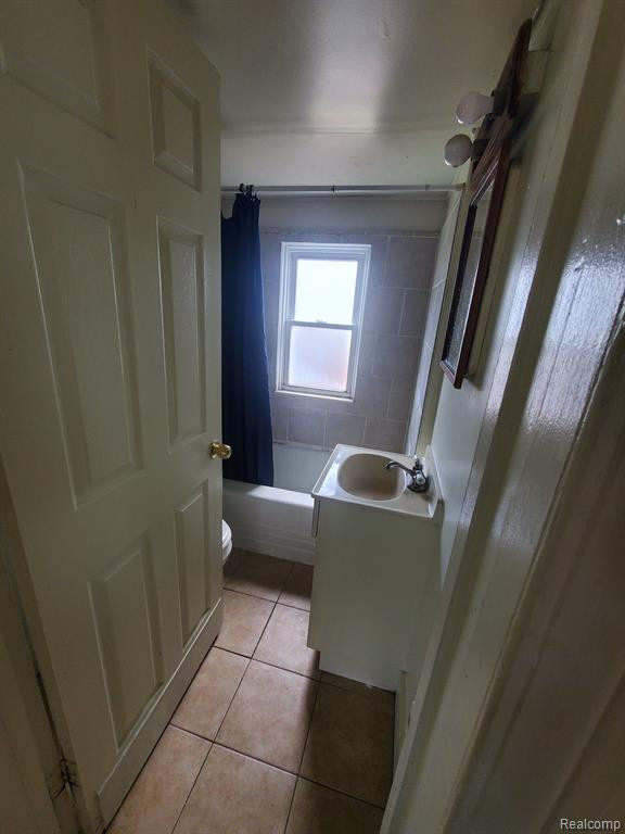8242 MAXWELL Avenue, Warren, MI 48089 — Photo 16