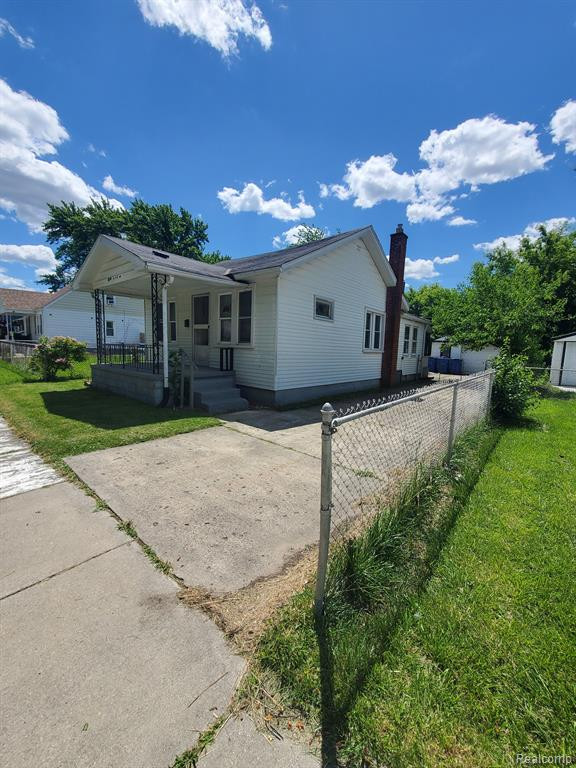 8242 MAXWELL Avenue, Warren, MI 48089 — Photo 3
