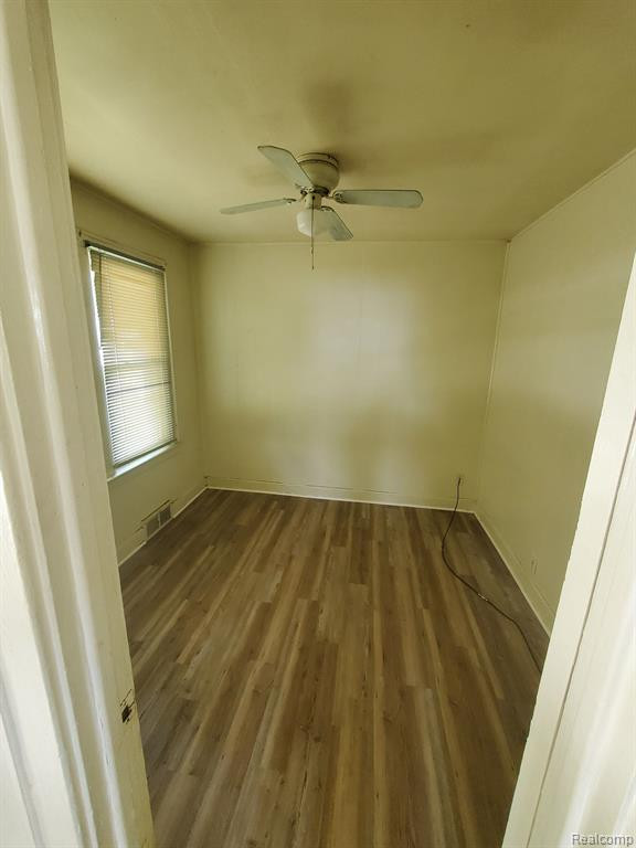 8242 MAXWELL Avenue, Warren, MI 48089 — Photo 13