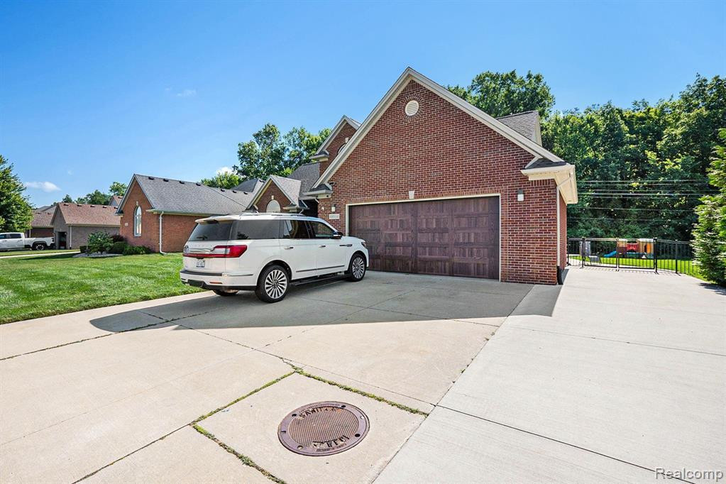 49344 MONTE Road, Chesterfield, MI 48047 — Photo 2