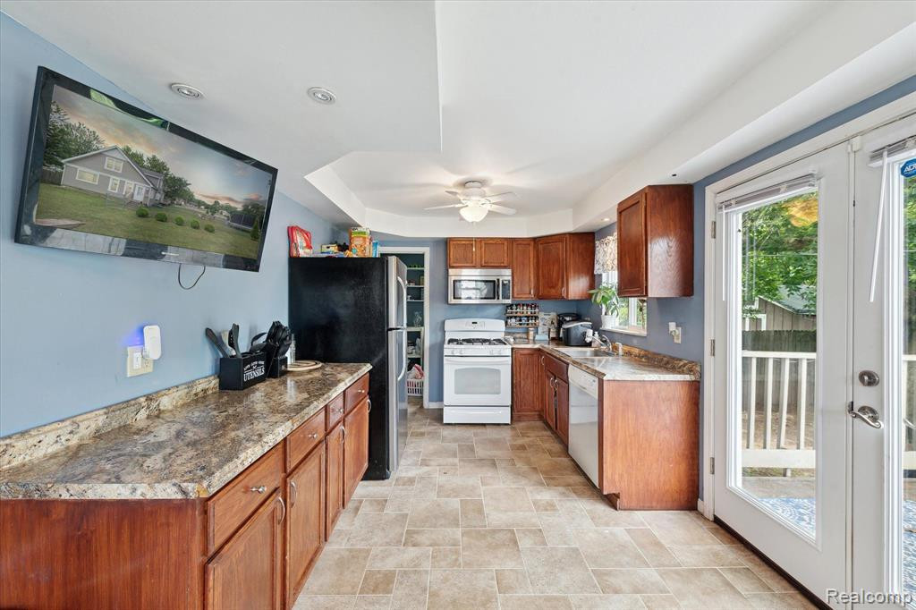 4357 Dewey Road, Newport, MI 48166 — Photo 15