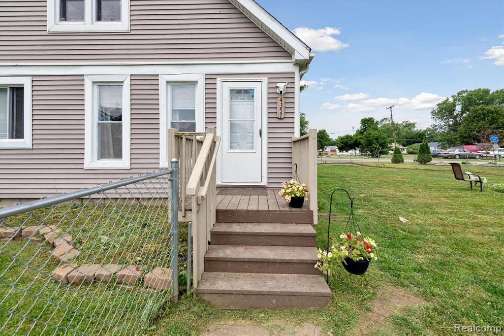 4357 Dewey Road, Newport, MI 48166 — Photo 38