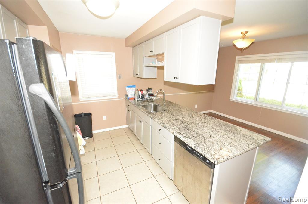 4507 WOODLAND Avenue, Royal Oak, MI 48073 — Photo 3