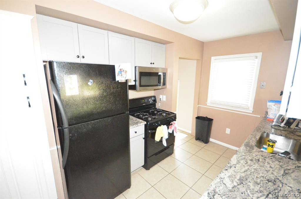 4507 WOODLAND Avenue, Royal Oak, MI 48073 — Photo 4