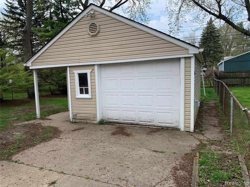 4507 WOODLAND Avenue, Royal Oak, MI 48073 — Photo 10