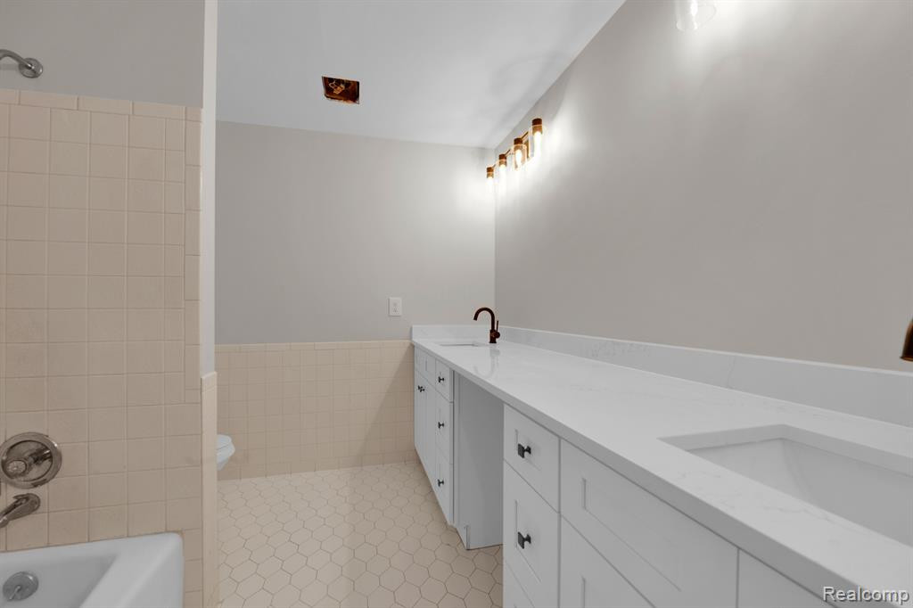 42160 WOODWARD Avenue, 61, Bloomfield Hills, MI 48304 — Photo 11