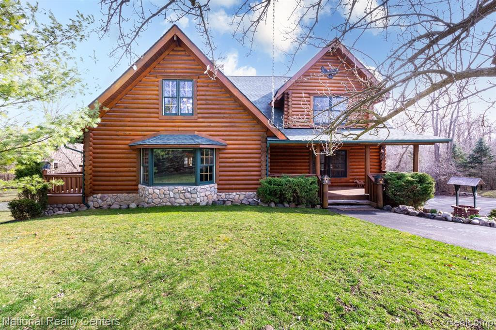 8980 PLEASANTVIEW, Northville, MI 48168 — front exterior