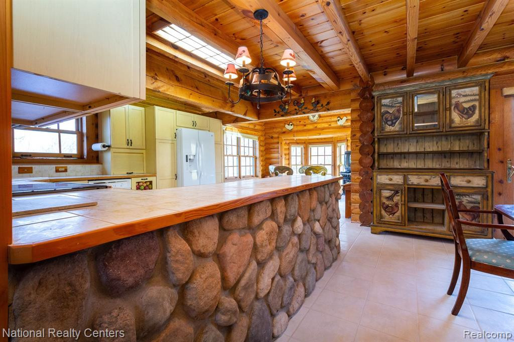 8980 PLEASANTVIEW, Northville, MI 48168 — Photo 14