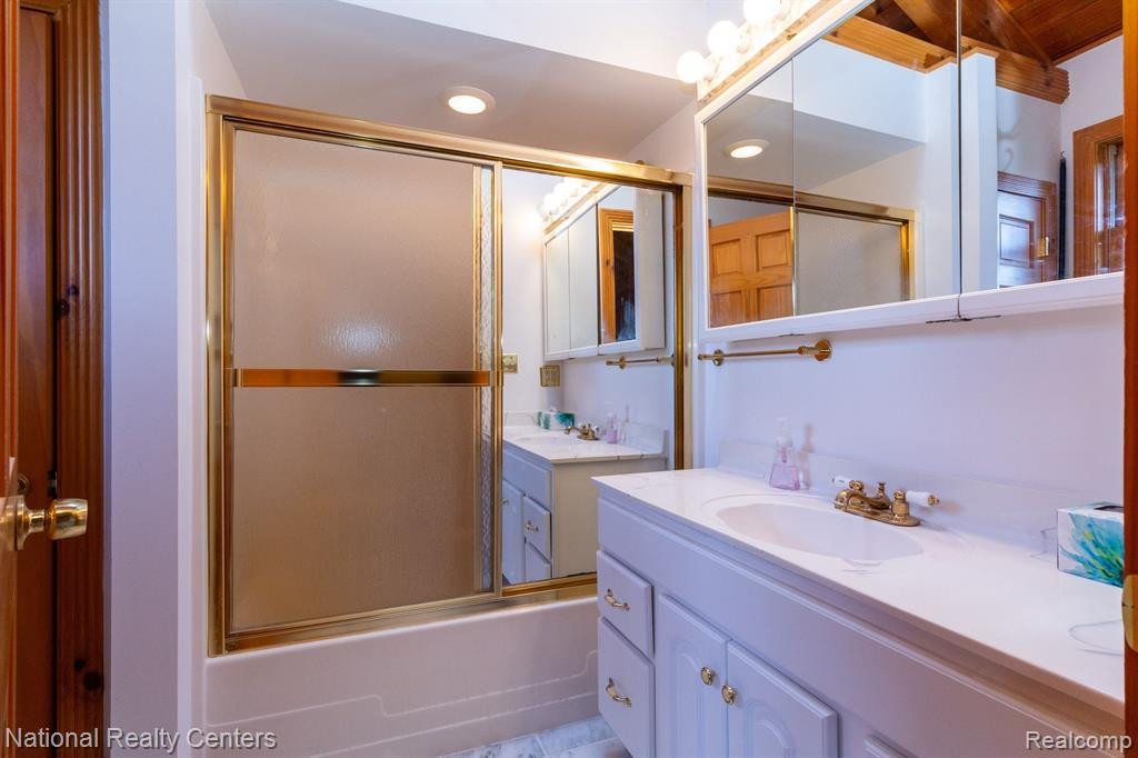 8980 PLEASANTVIEW, Northville, MI 48168 — Photo 36