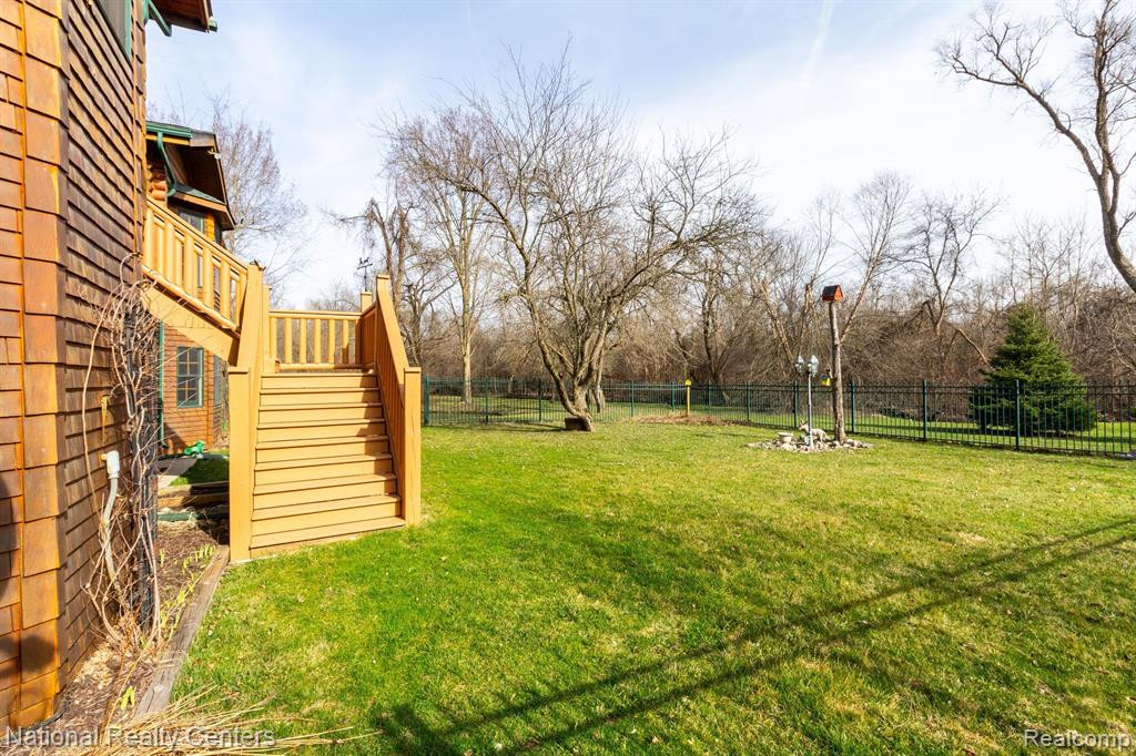 8980 PLEASANTVIEW, Northville, MI 48168 — Photo 57
