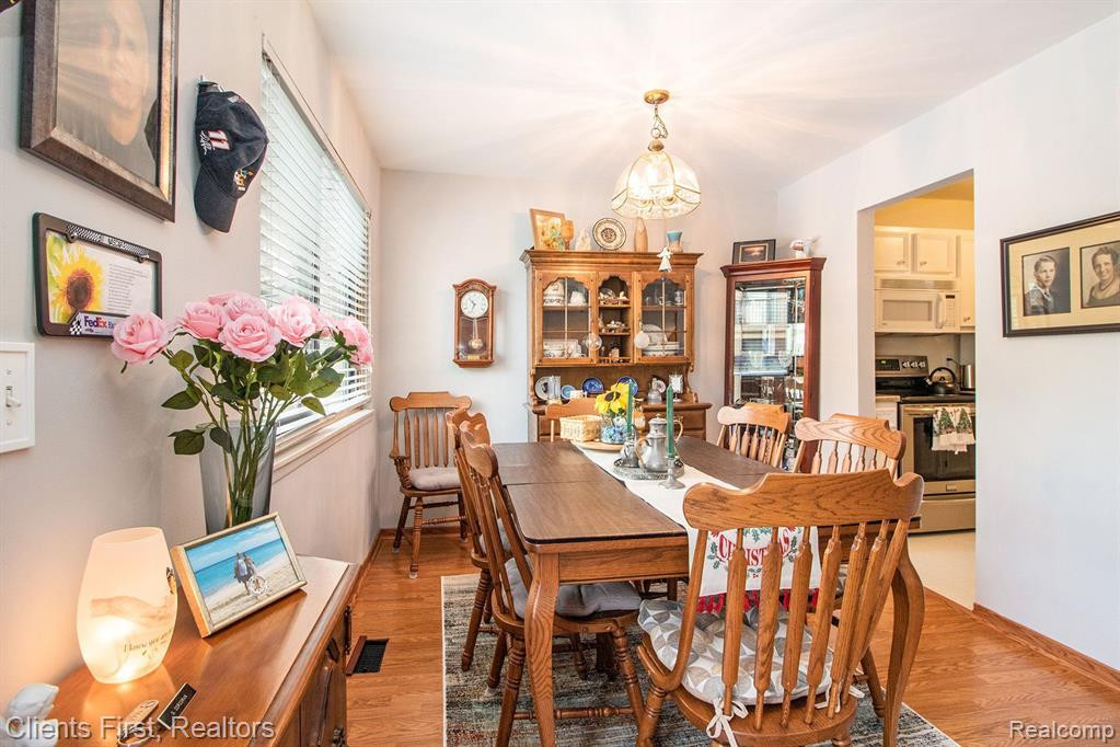 888 YORKTOWN, Northville, MI 48167 — Photo 13