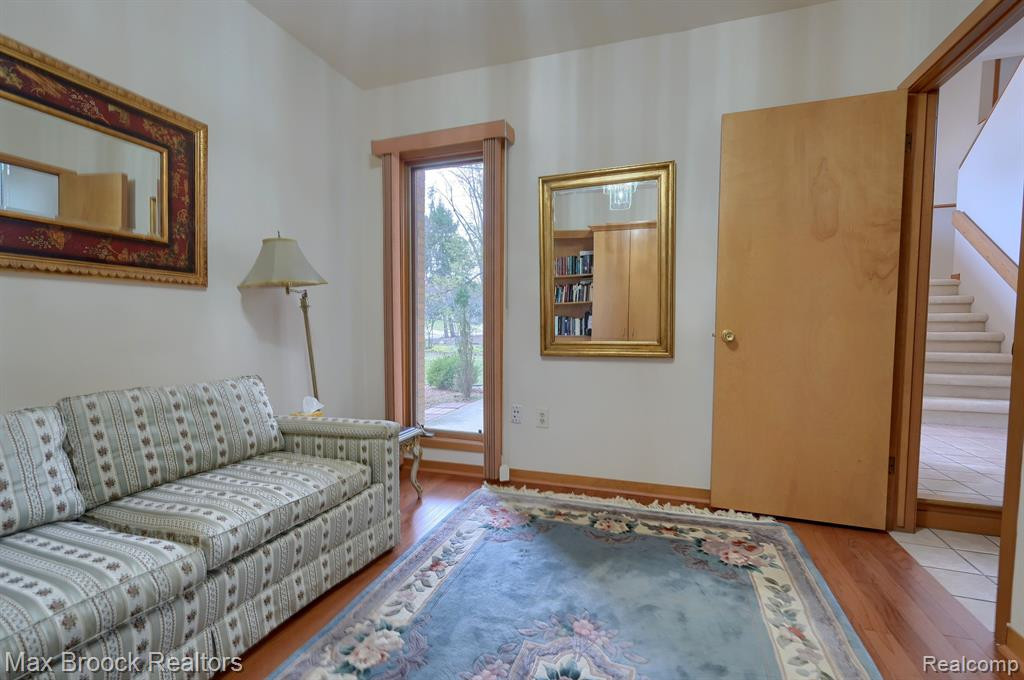 5269 POND BLUFF Drive, West Bloomfield, MI 48323 — Photo 5