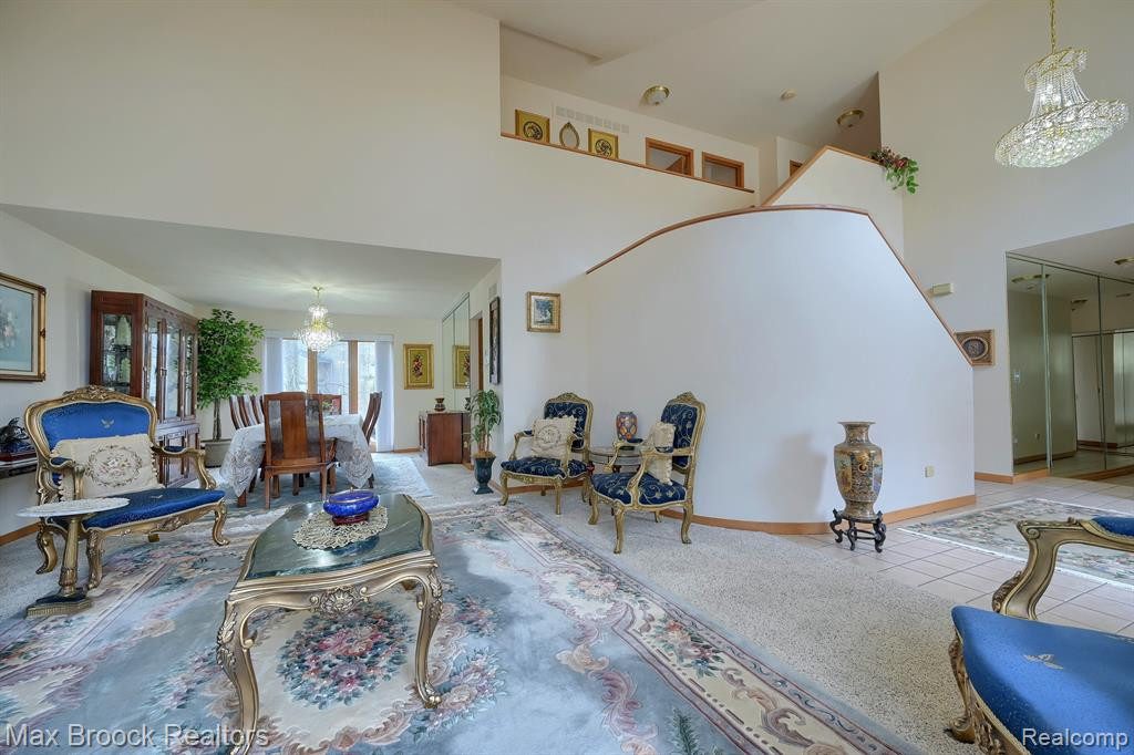 5269 POND BLUFF Drive, West Bloomfield, MI 48323 — Photo 8