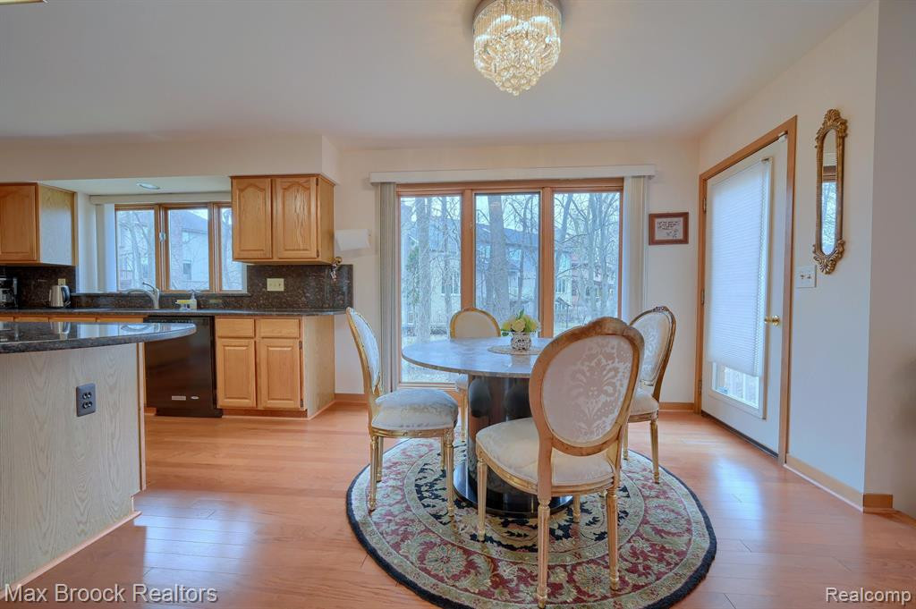 5269 POND BLUFF Drive, West Bloomfield, MI 48323 — Photo 15