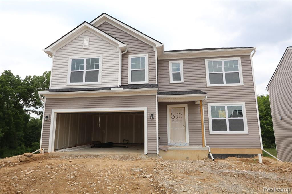 530 LAKE VILLAGE Avenue, Waterford, MI 48328 — front exterior