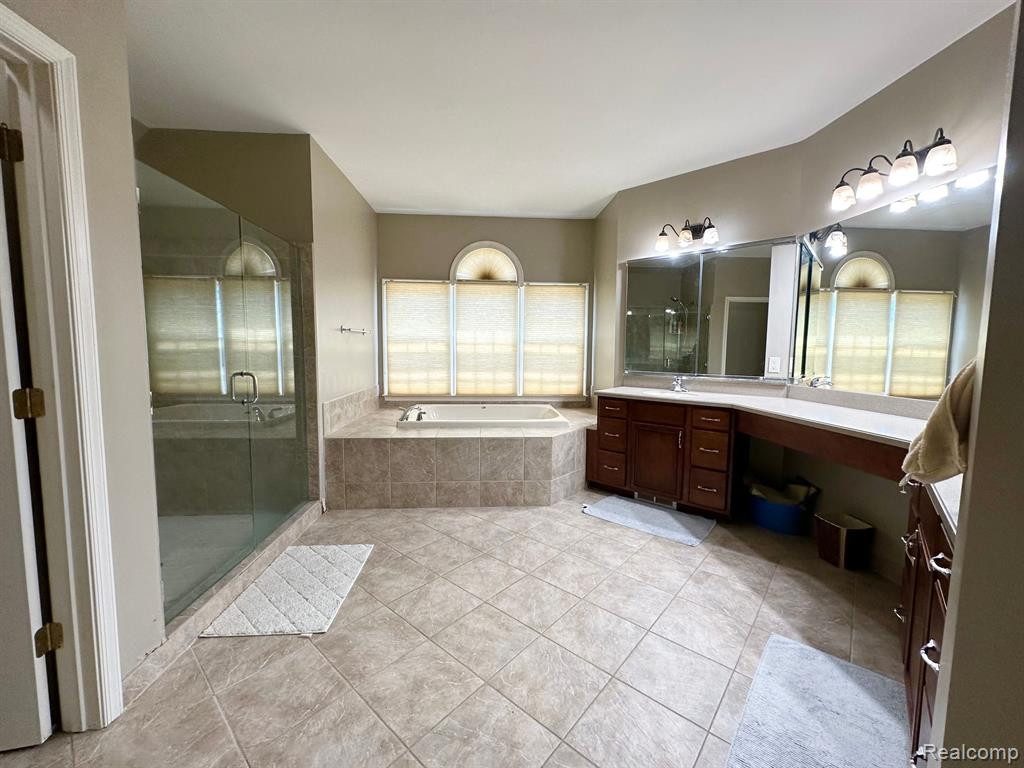 50734 CHESAPEAKE Drive, Novi, MI — Photo 36