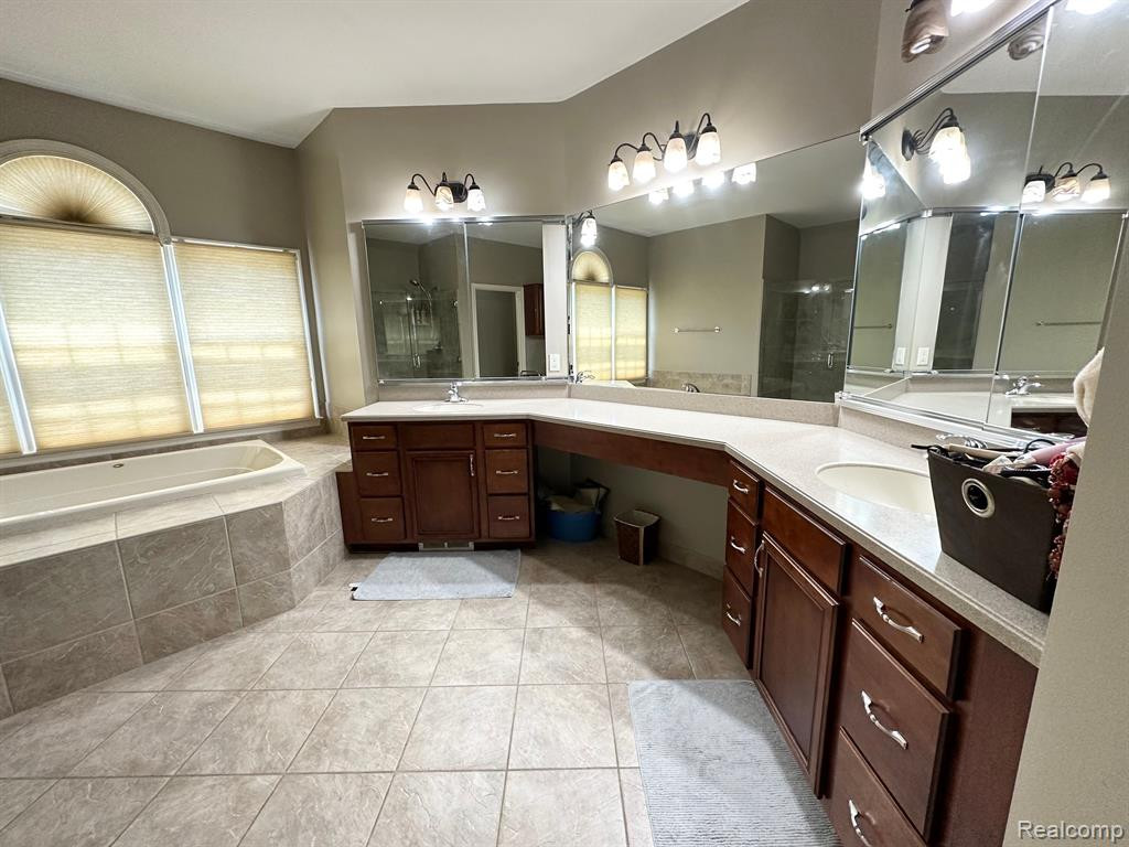 50734 CHESAPEAKE Drive, Novi, MI — Photo 38
