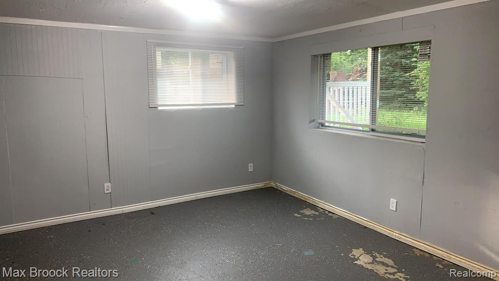 5444 HEARST Road, Shelby Twp, MI 48317 — Photo 15