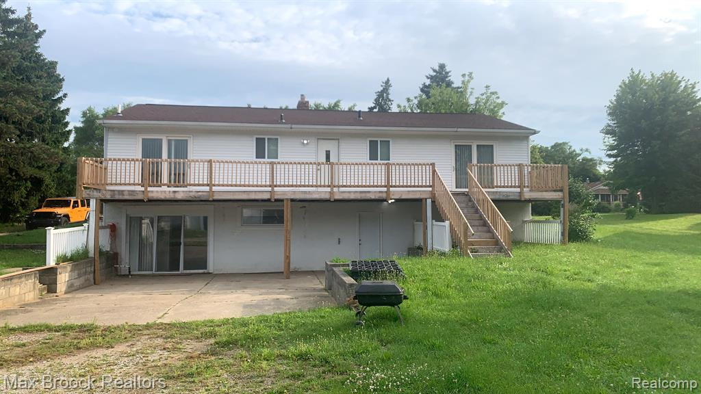 5444 HEARST Road, Shelby Twp, MI 48317 — Photo 21