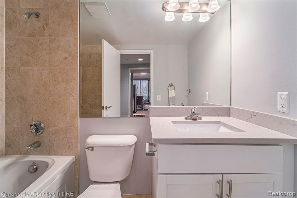 3320 SPINNAKER Lane, 6A, Detroit, MI 48207 — Photo 11