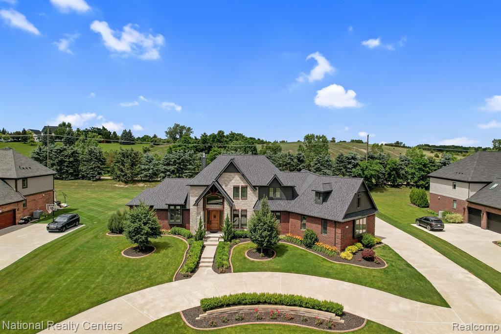 10438 STONEY POINT Drive, South Lyon, MI 48178 — Photo 3