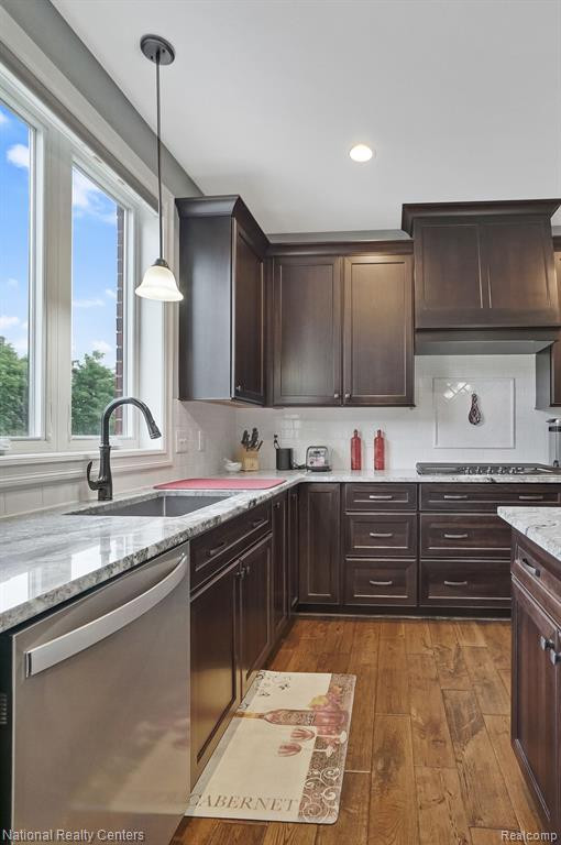10438 STONEY POINT Drive, South Lyon, MI 48178 — Photo 13
