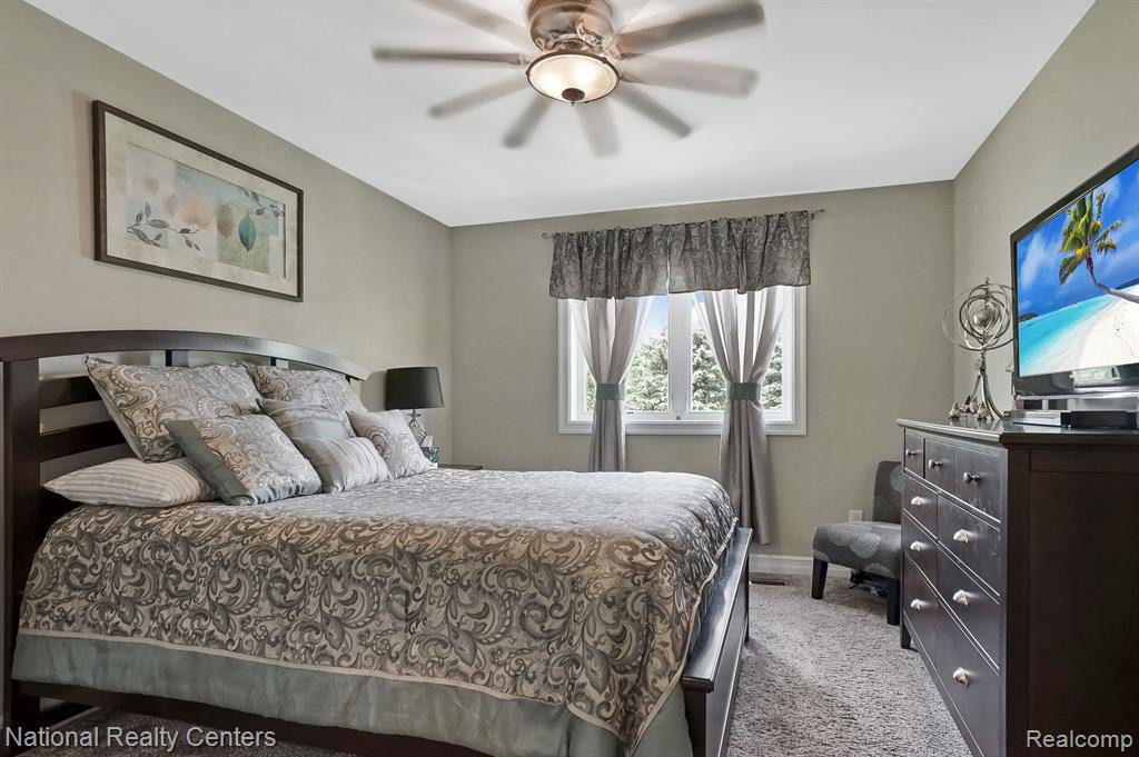10438 STONEY POINT Drive, South Lyon, MI 48178 — Photo 19
