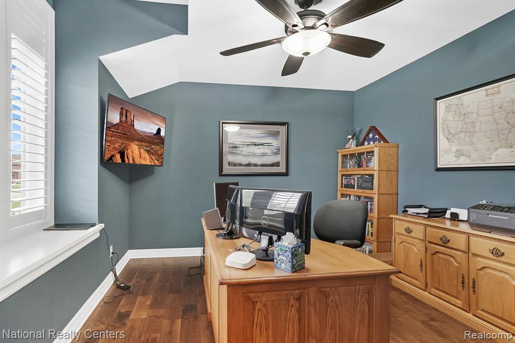 10438 STONEY POINT Drive, South Lyon, MI 48178 — Photo 23