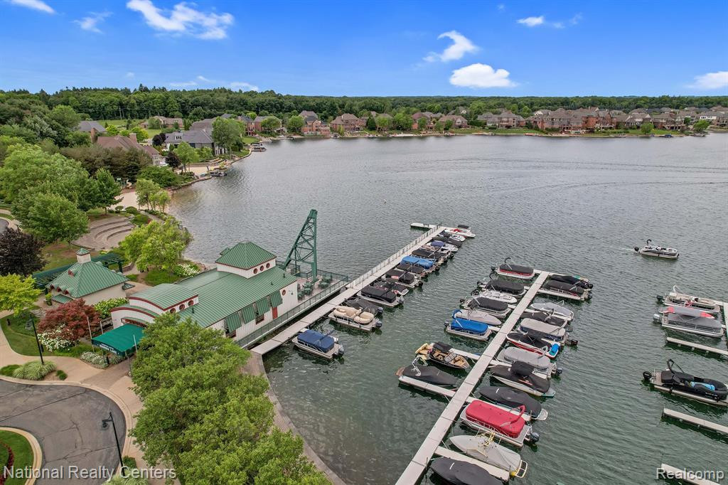 10438 STONEY POINT Drive, South Lyon, MI 48178 — Photo 42