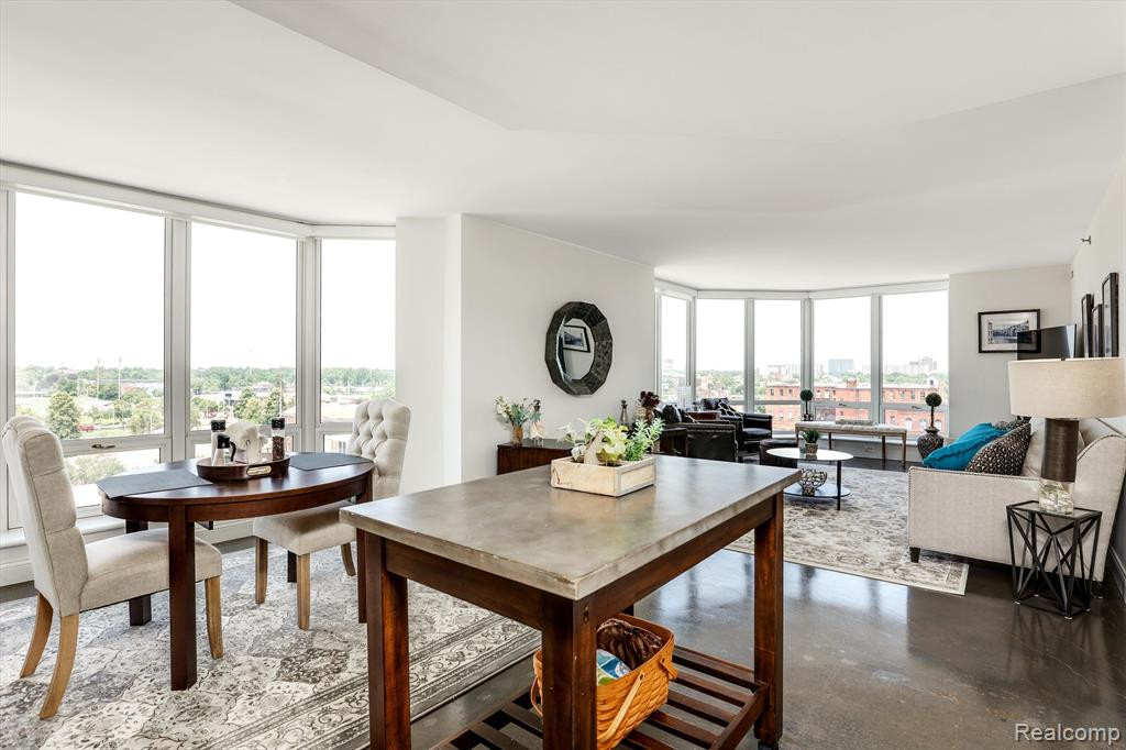 250 E HARBORTOWN Drive, 904, Detroit, MI 48207 — Photo 13