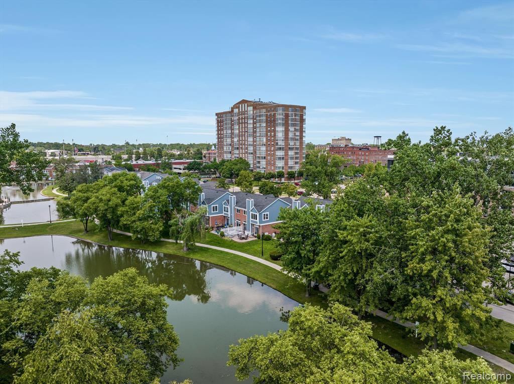 250 E HARBORTOWN Drive, 904, Detroit, MI 48207 — Photo 27