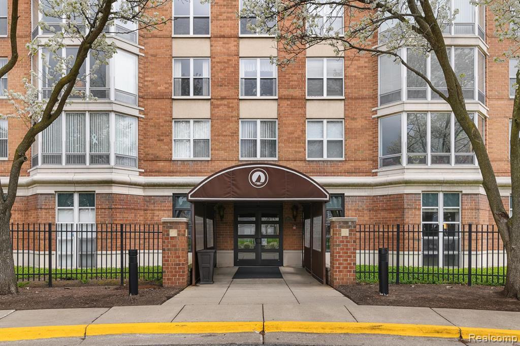 250 E HARBORTOWN Drive, 904, Detroit, MI 48207 — Photo 33