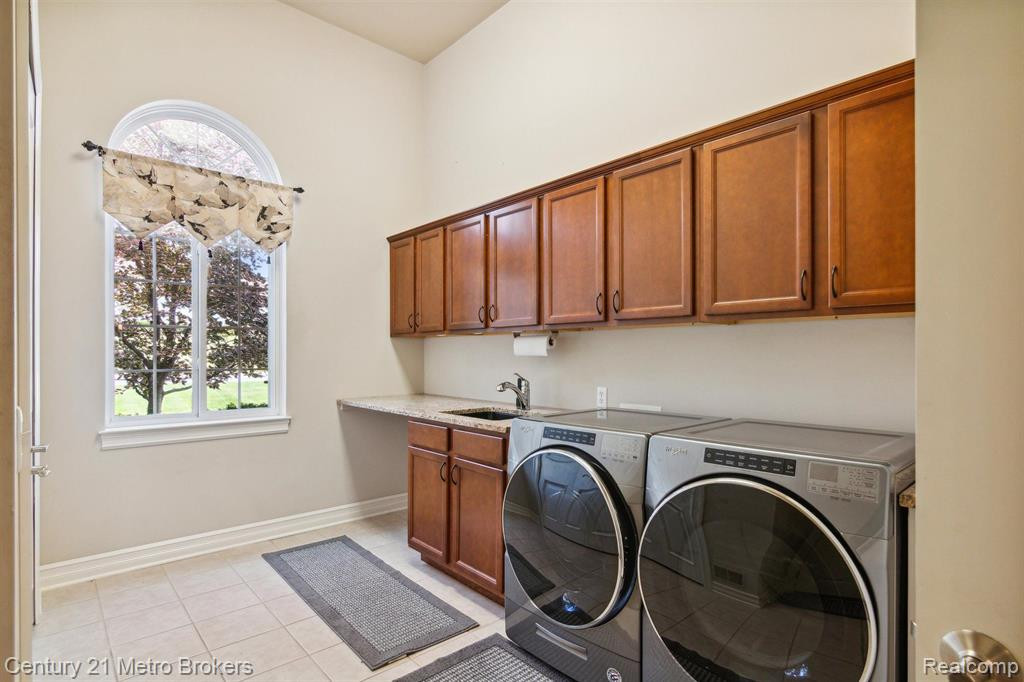 4314 OAK TREE Trail, Fenton, MI 48430 — Photo 27