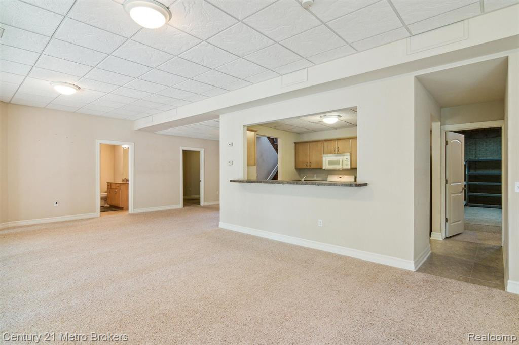 4314 OAK TREE Trail, Fenton, MI 48430 — Photo 31