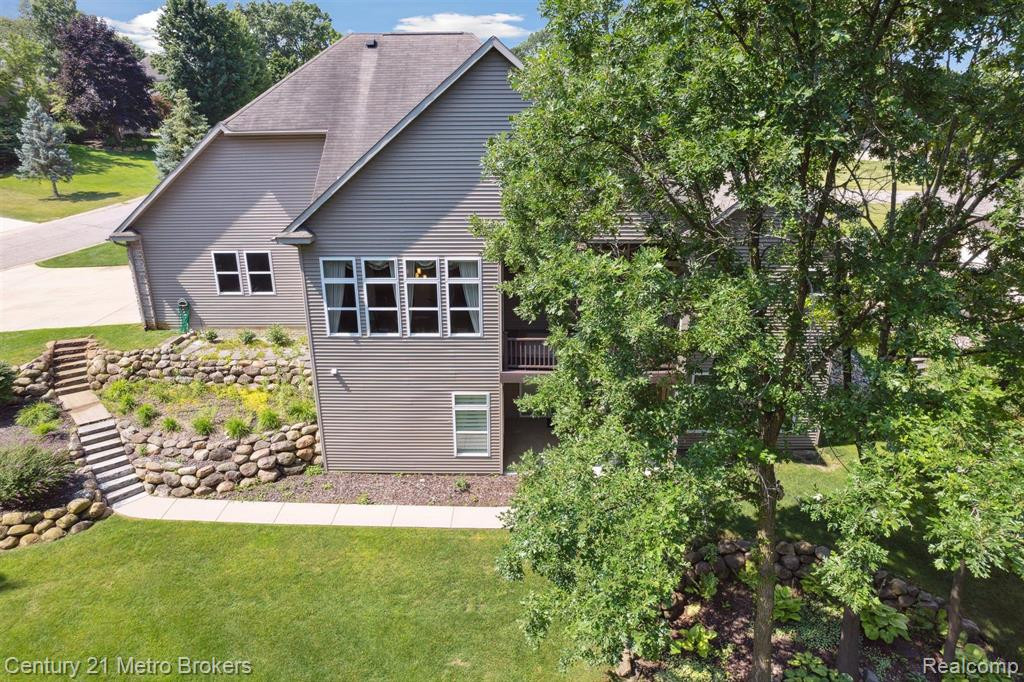 4314 OAK TREE Trail, Fenton, MI 48430 — Photo 47