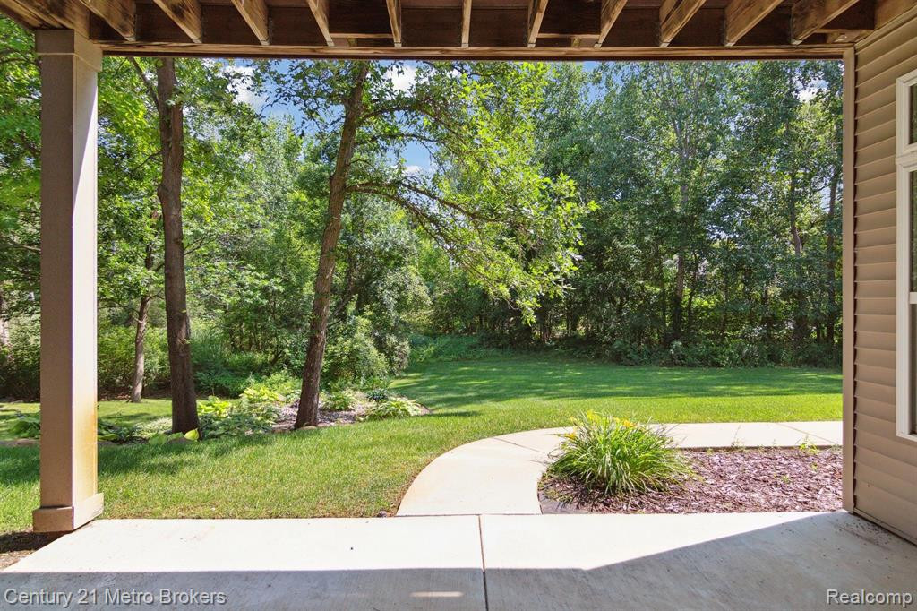 4314 OAK TREE Trail, Fenton, MI 48430 — Photo 57