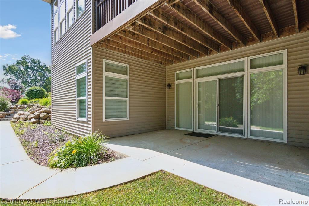 4314 OAK TREE Trail, Fenton, MI 48430 — Photo 58