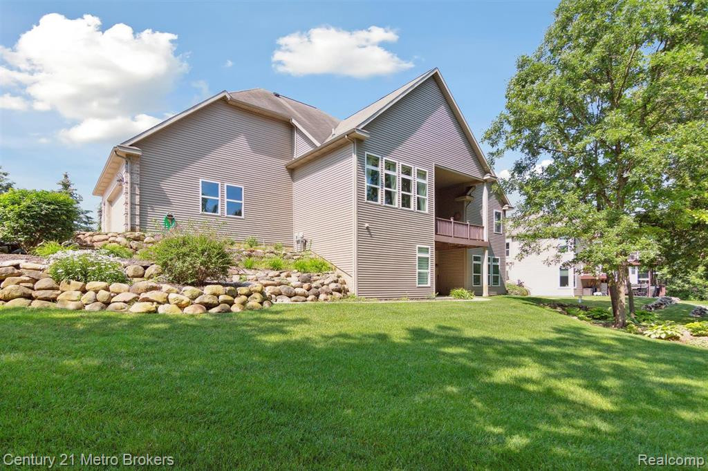 4314 OAK TREE Trail, Fenton, MI 48430 — Photo 59