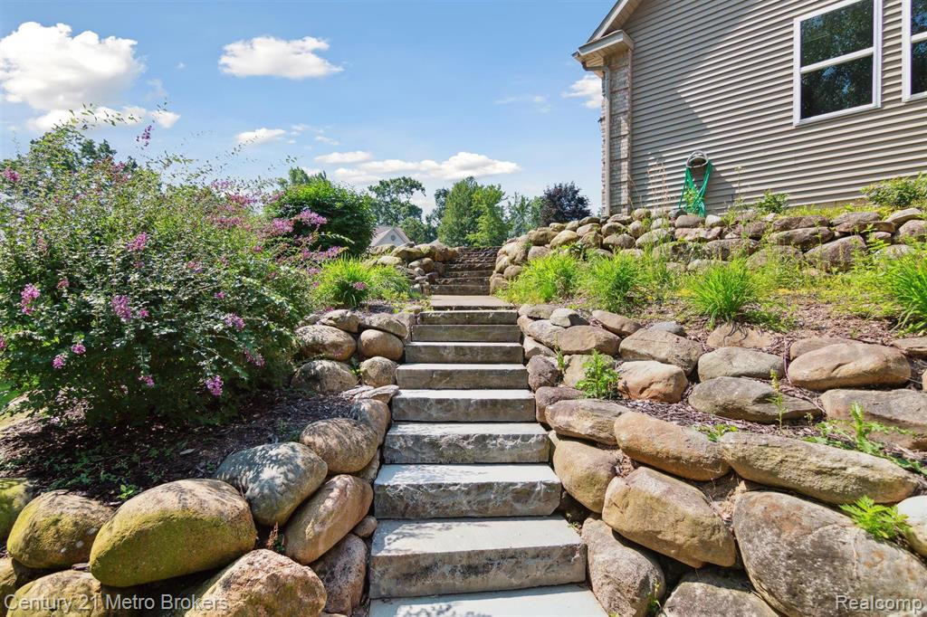 4314 OAK TREE Trail, Fenton, MI 48430 — Photo 63