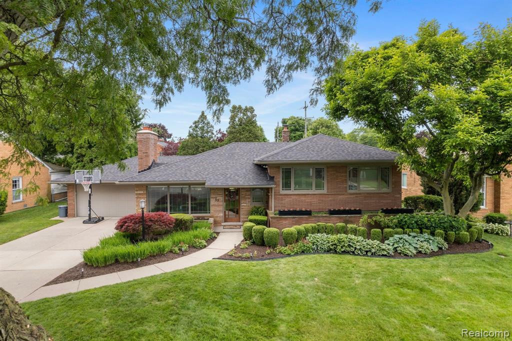 95 CRESTWOOD Drive, Grosse Pointe Shores, MI 48236 — Photo 5