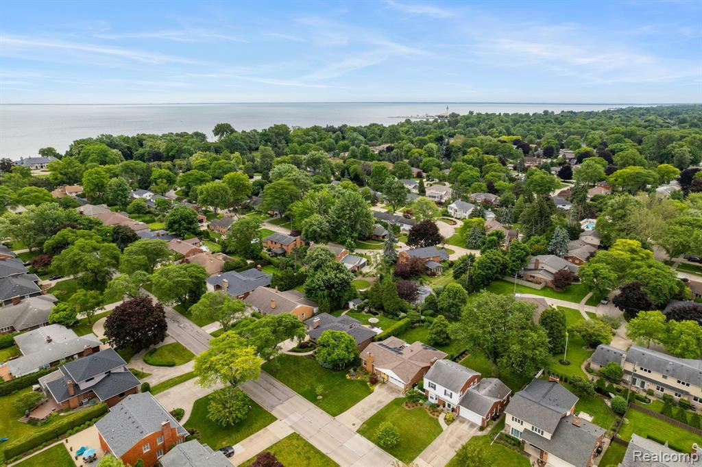 95 CRESTWOOD Drive, Grosse Pointe Shores, MI 48236 — Photo 7