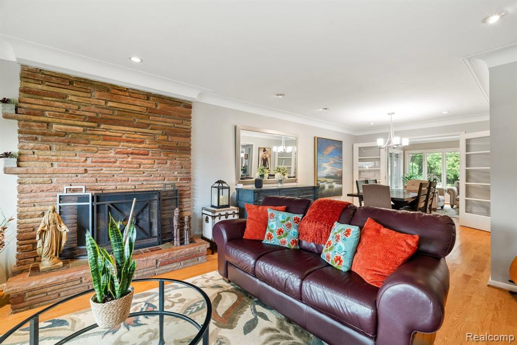 95 CRESTWOOD Drive, Grosse Pointe Shores, MI 48236 — Photo 16
