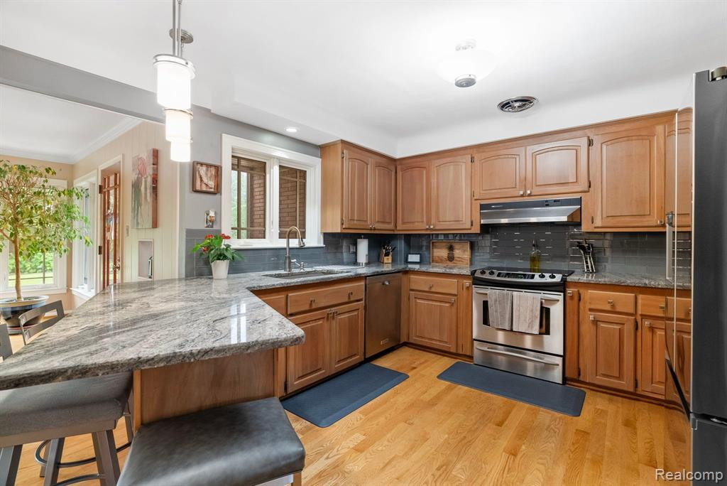 95 CRESTWOOD Drive, Grosse Pointe Shores, MI 48236 — Photo 27