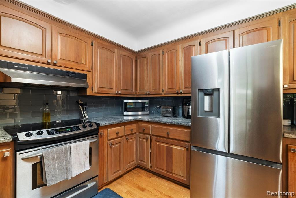 95 CRESTWOOD Drive, Grosse Pointe Shores, MI 48236 — Photo 30